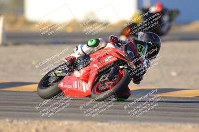 media/Nov-19-2023-CVMA (Sun) [[1f3d1b7ccb]]/Race 17 Amateur Supersport Middleweight/